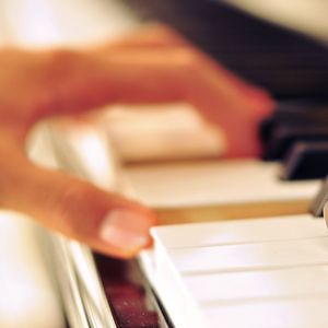 摄殓18r微博超话
